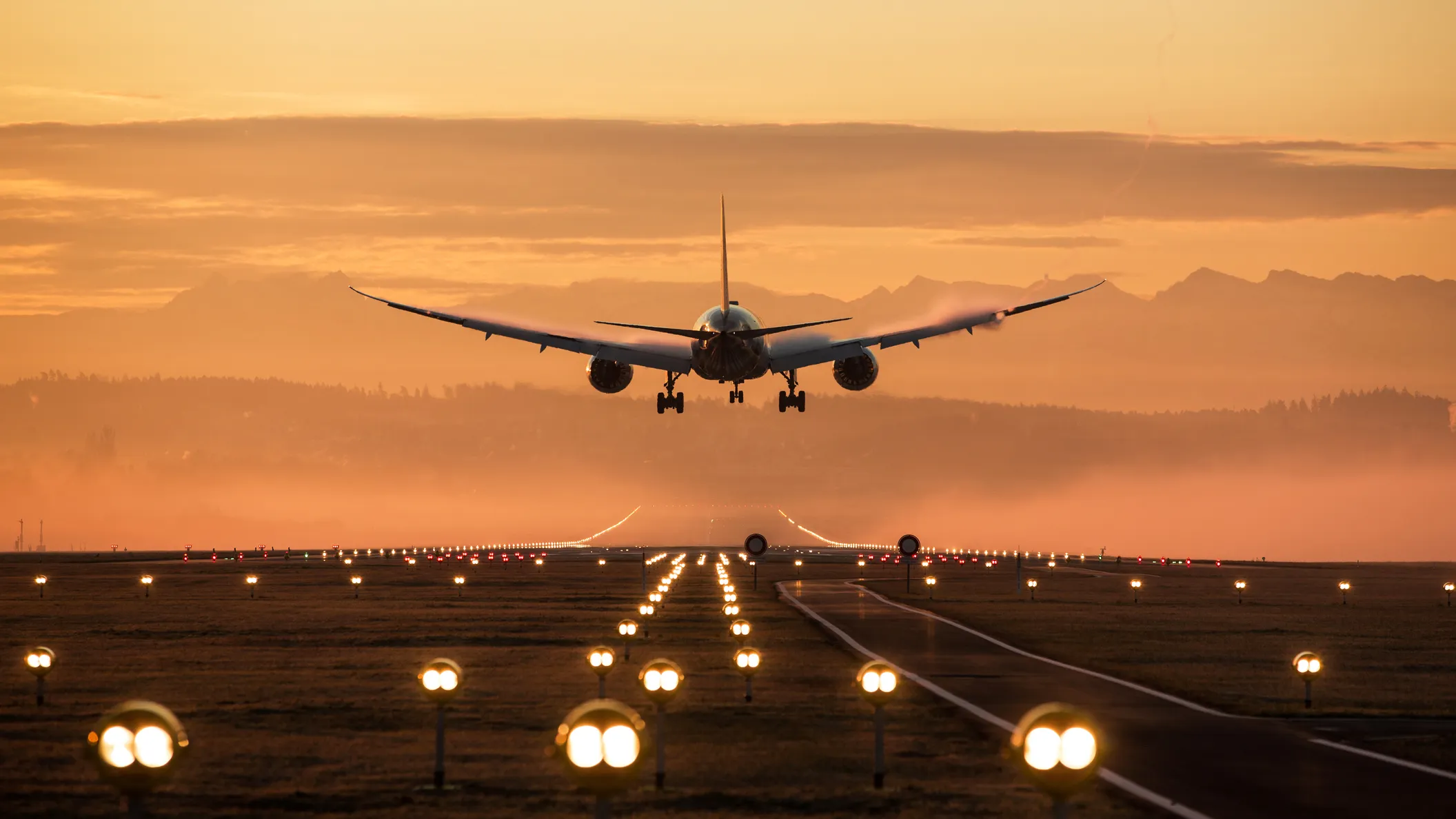 Leading Edge Private Plane Charter 122